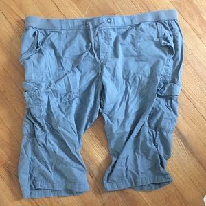 Old navy cargo capris